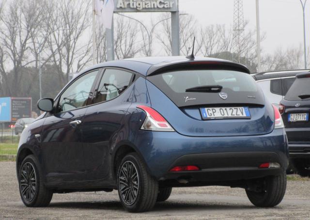 LANCIA Ypsilon 1.0 FireFly 5 porte S&S Hybrid Silver Plus