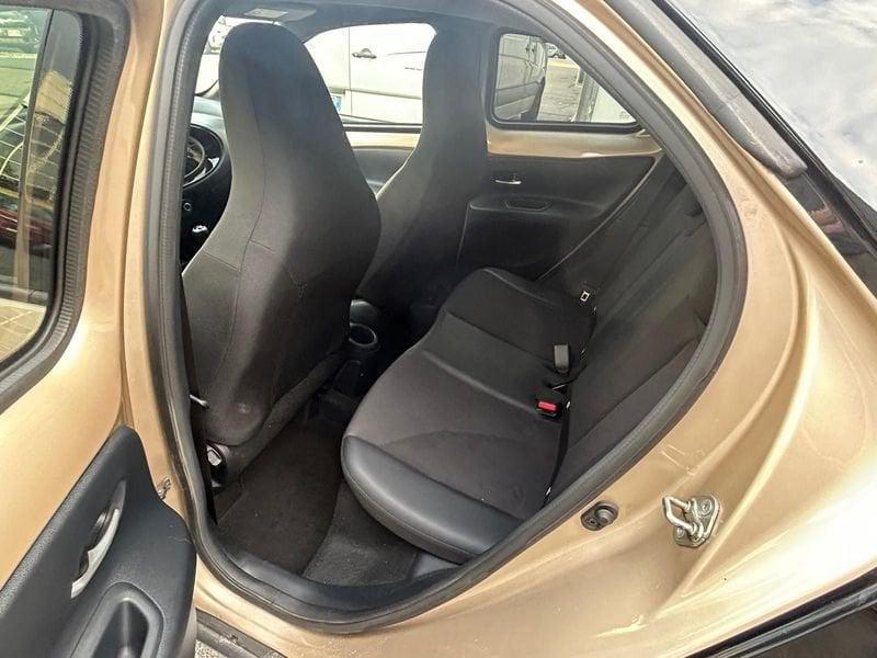Toyota Aygo X Aygo X 1.0 VVT-i 72 CV 5 porte Lounge