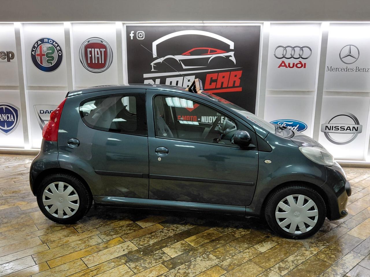 Peugeot 107 1.0 68CV 5p. Cambio automatico