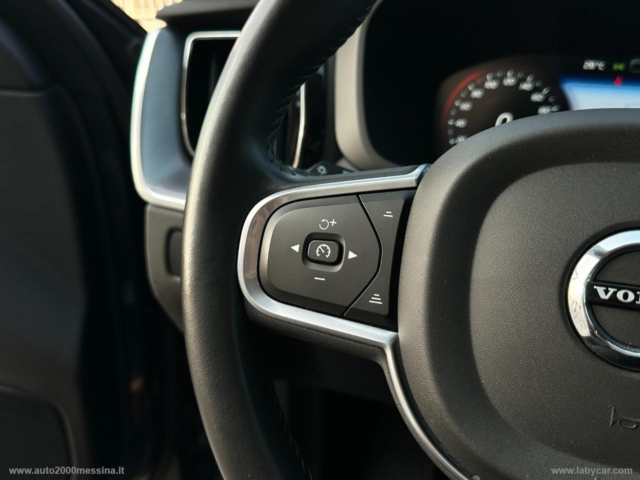 VOLVO XC60 B4 AWD GEARTRONIC MOMENTUM PRO IBRIDO DIESEL