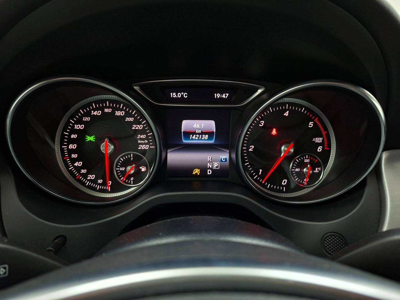 Mercedes-Benz CLA Shooting Brake 200d 4Matic Automatic Premium