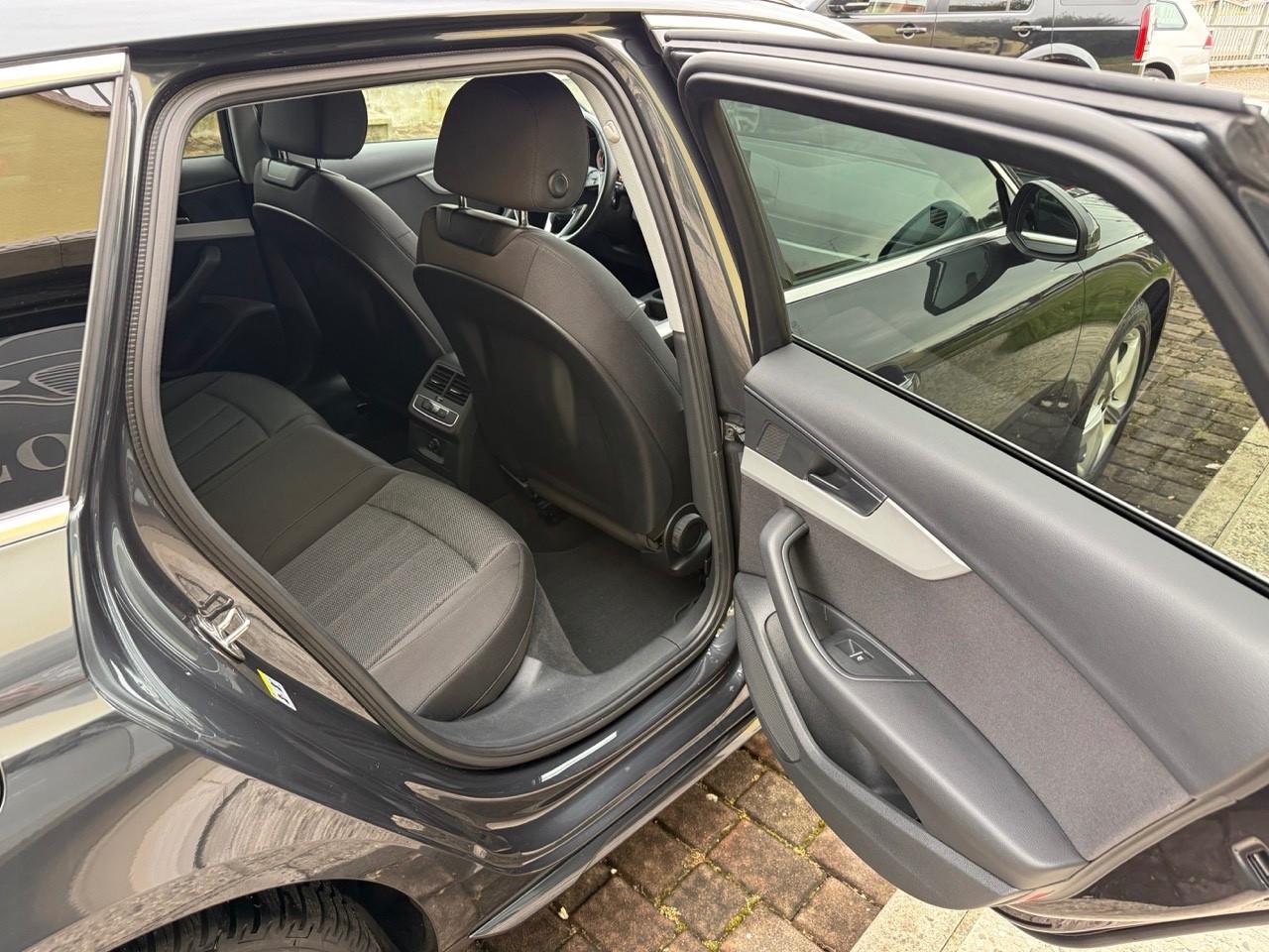 Audi A4 Avant TDI/163 CV S tronic SPORT/ KEYLESS/UNIPRO