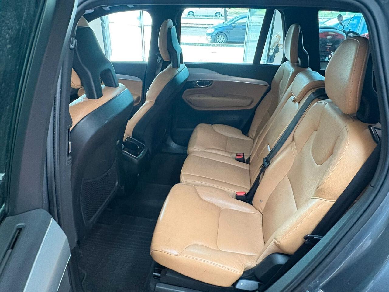 VOLVO XC 90POSTI 7 CAMBIO AUT.4X4 Diesel 2000 CV 235 Garanzia 12 mesi