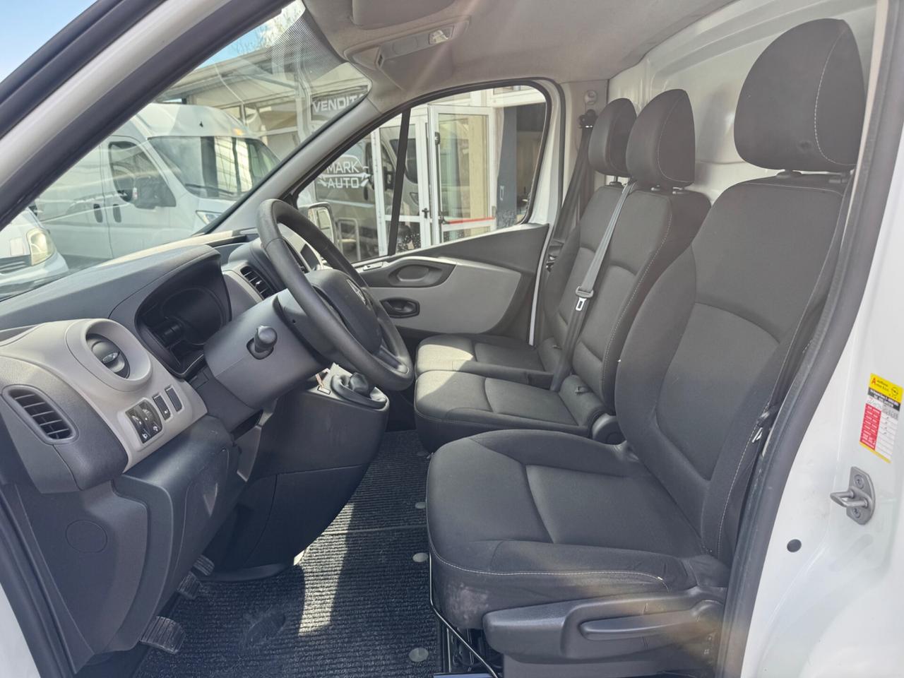 Renault Trafic T27 1.6dCi 125CV NETTO!!!