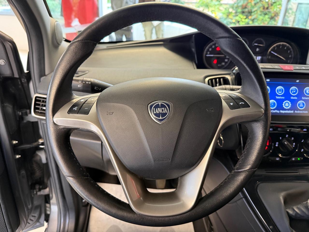 LANCIA Y 1.0 HYBRID 70 CV GOLD UNICO PROPRIETARI OK NEO PATENTATI