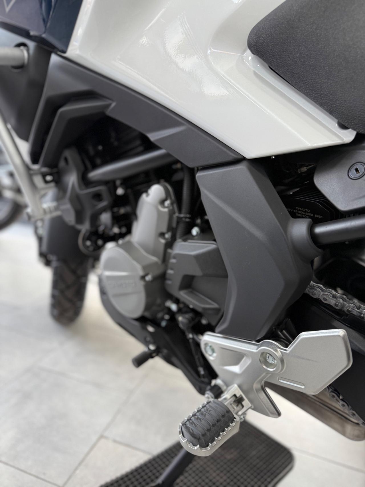CF MOTO 700MT ADV NUOVA PRONTA CONSEGNA