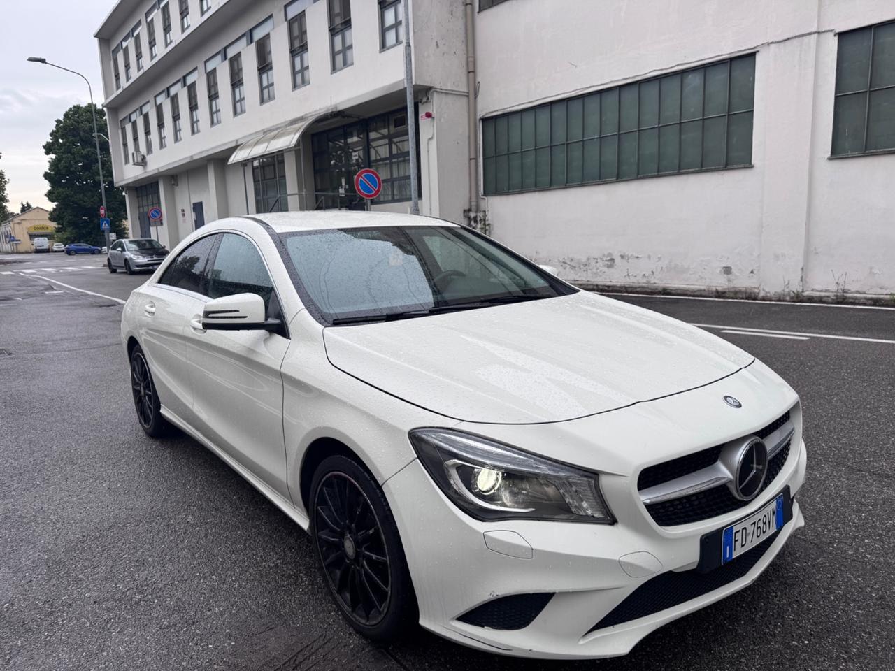 Mercedes-benz CLA 200d Automatico 2016
