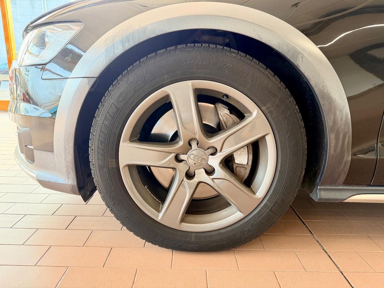 Audi A6 Allroad 3.0 TDI 320cv E6 Gancio Tr