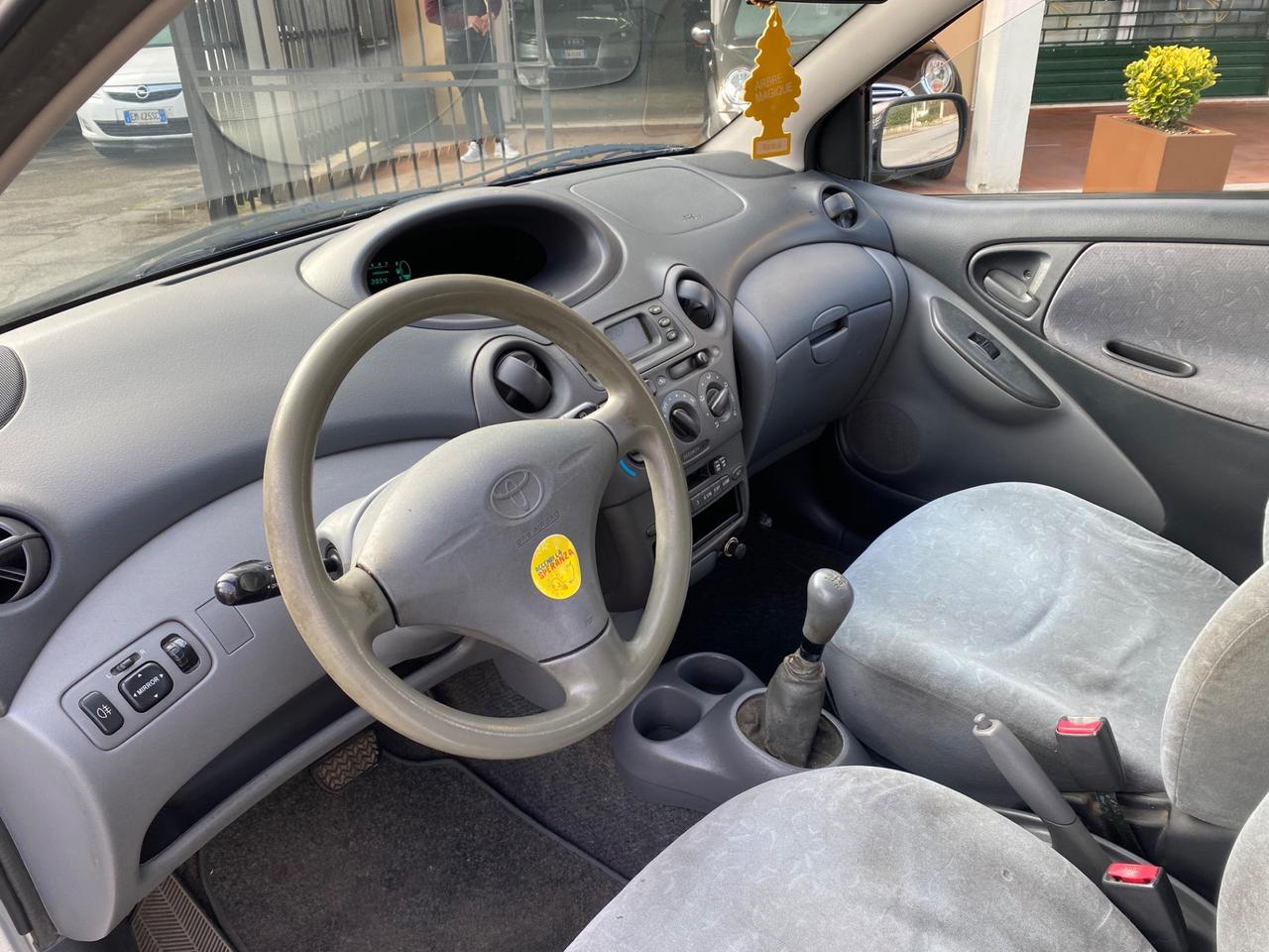 Toyota Yaris 1.0i 16V cat 3 porte