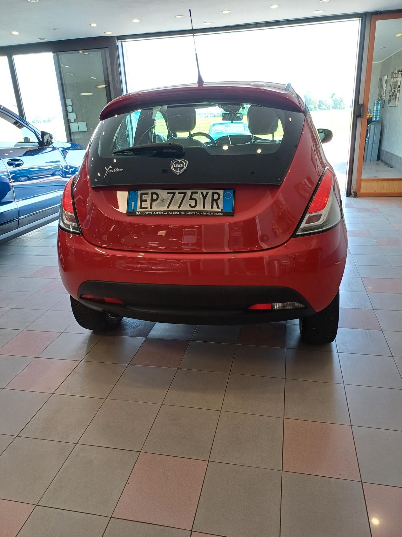 Lancia Ypsilon 0.9 TwinAir 85 CV 5 porte S&S Silver