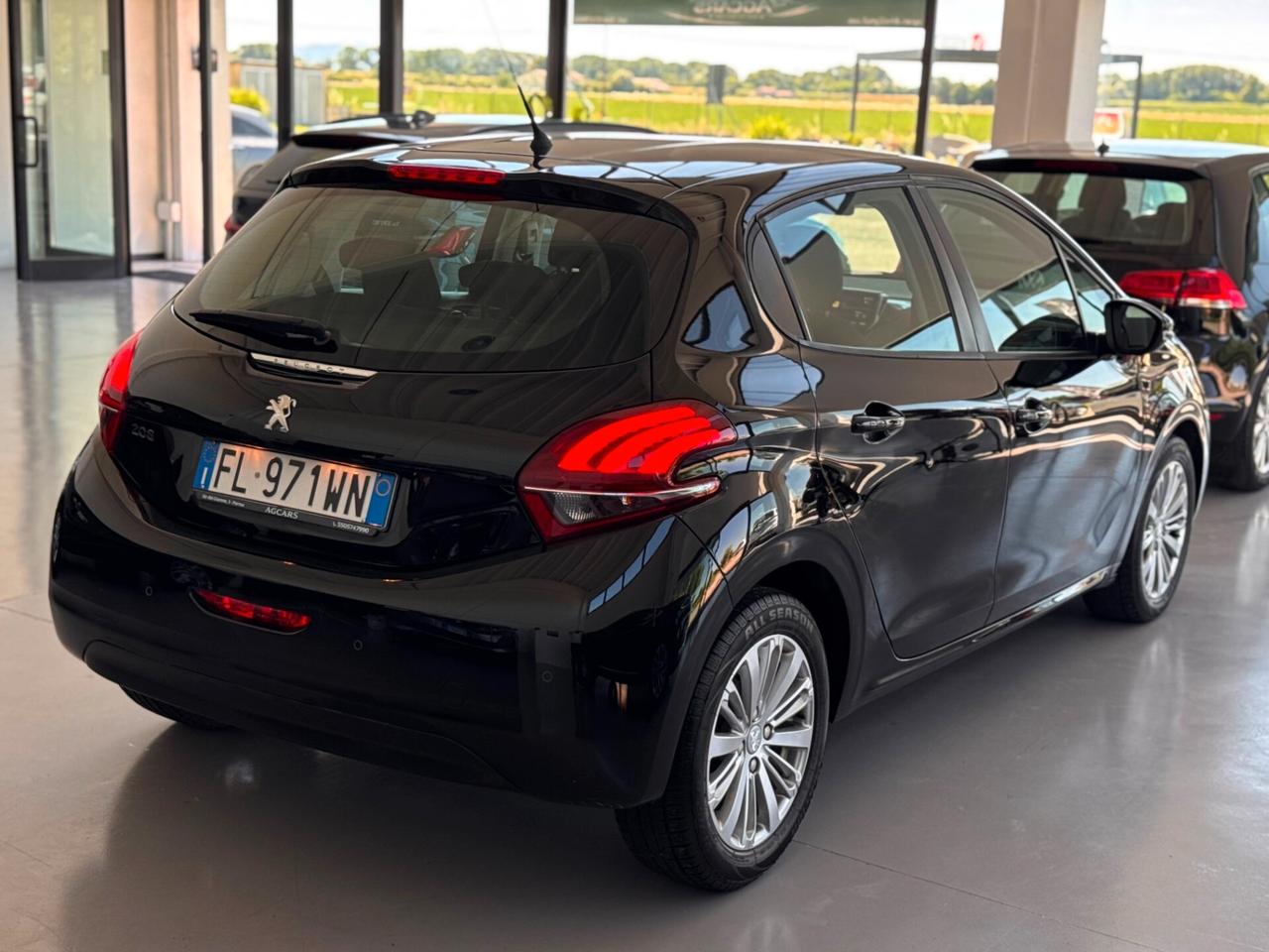 Peugeot 208 PureTech 82 5p. GPL Active