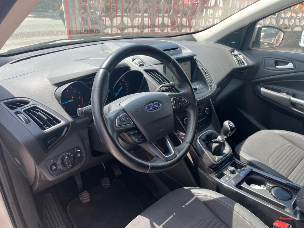 Ford Kuga 1.5 TDCI 120 CV S&S 2WD Titanium