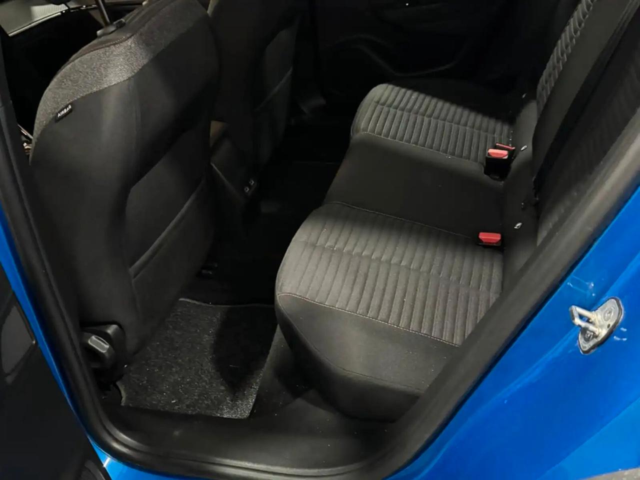 Peugeot 2008 elettrica 136 CV Active