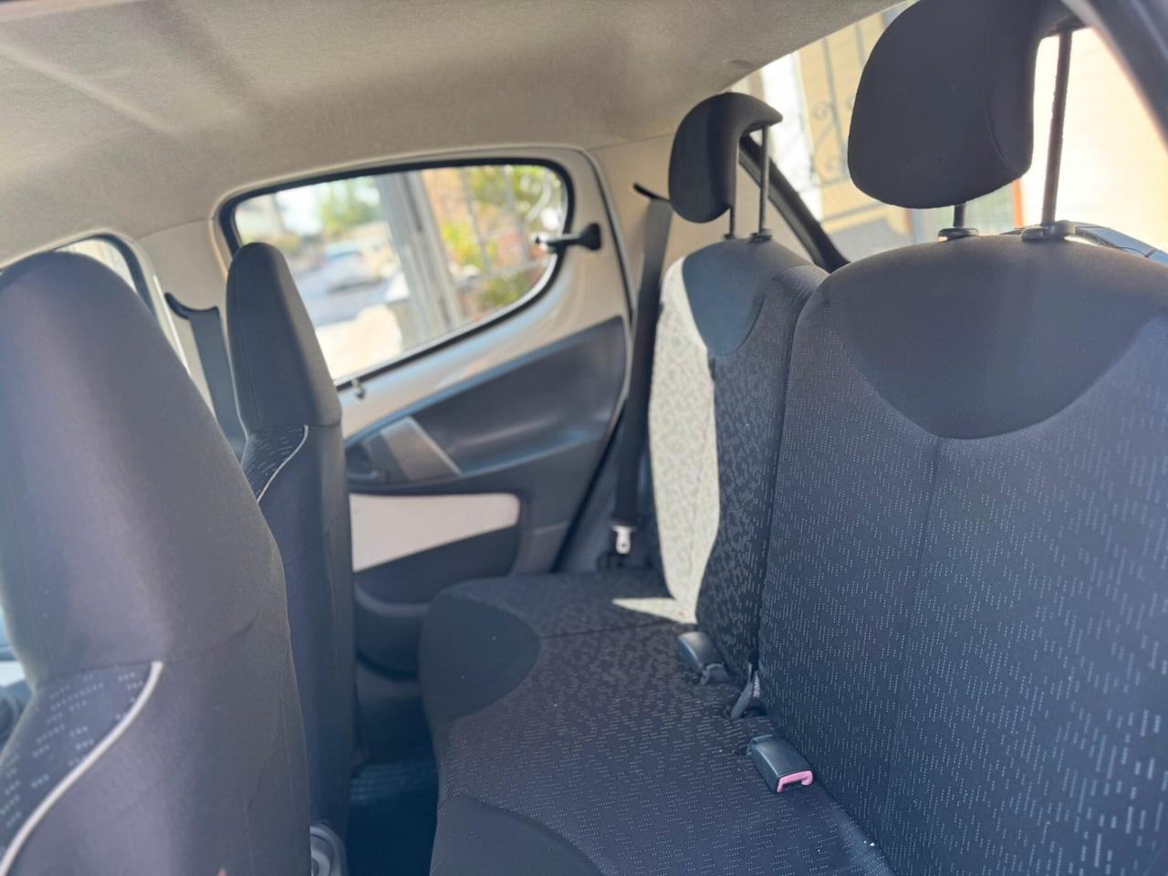 Peugeot 107 1.0 68CV 5p. Plaisir