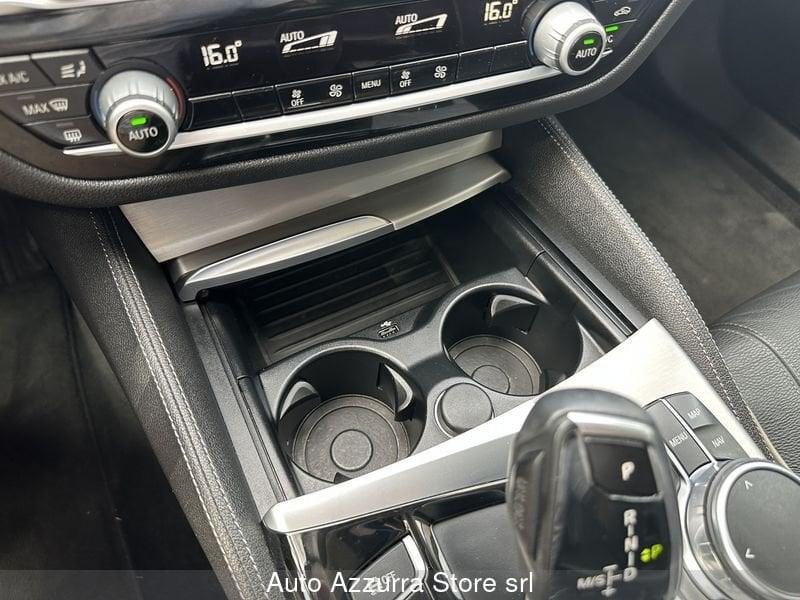 BMW Serie 5 530d Touring Luxury *PACCHETTO LUCI, TAGLIANDI BMW, PROMO AZZURRA*