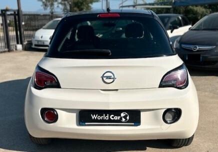 Opel Adam 1.2 70 CV Glam