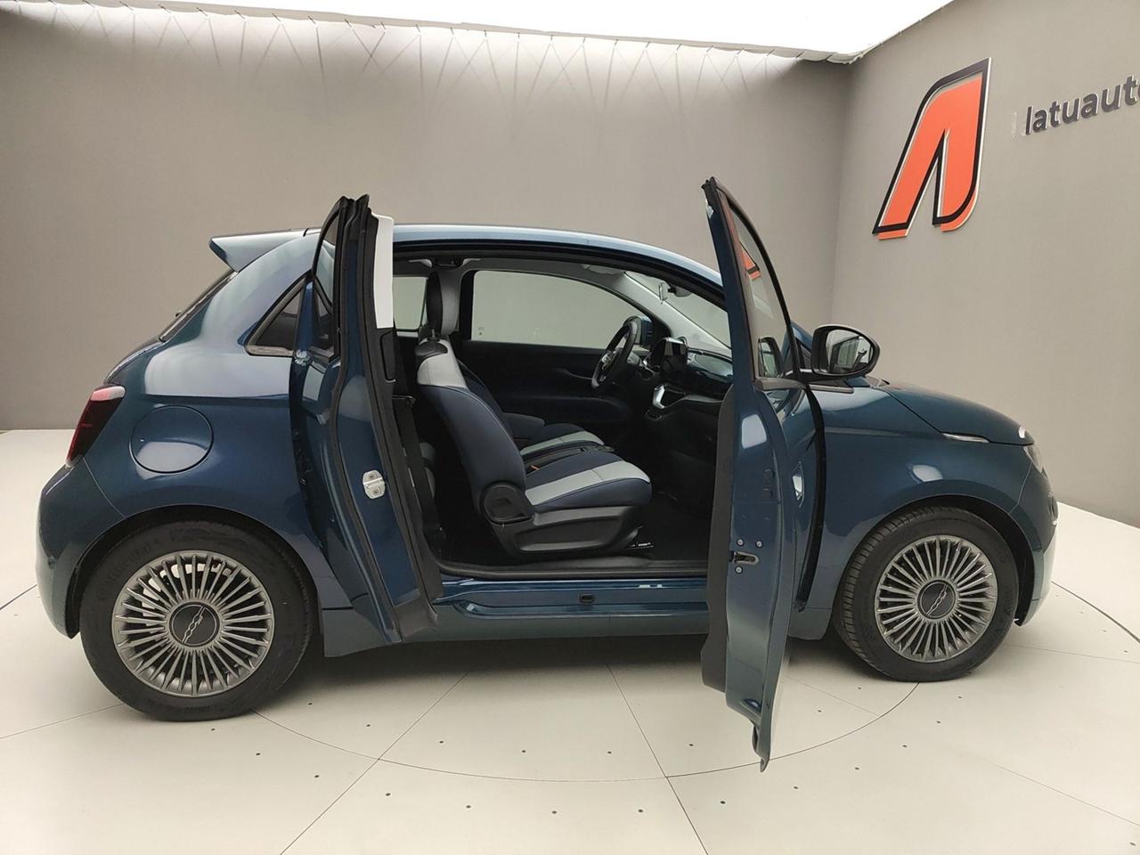 FIAT 500e 3+1 500E 3+1 320KM 118CV 42KW ICON+