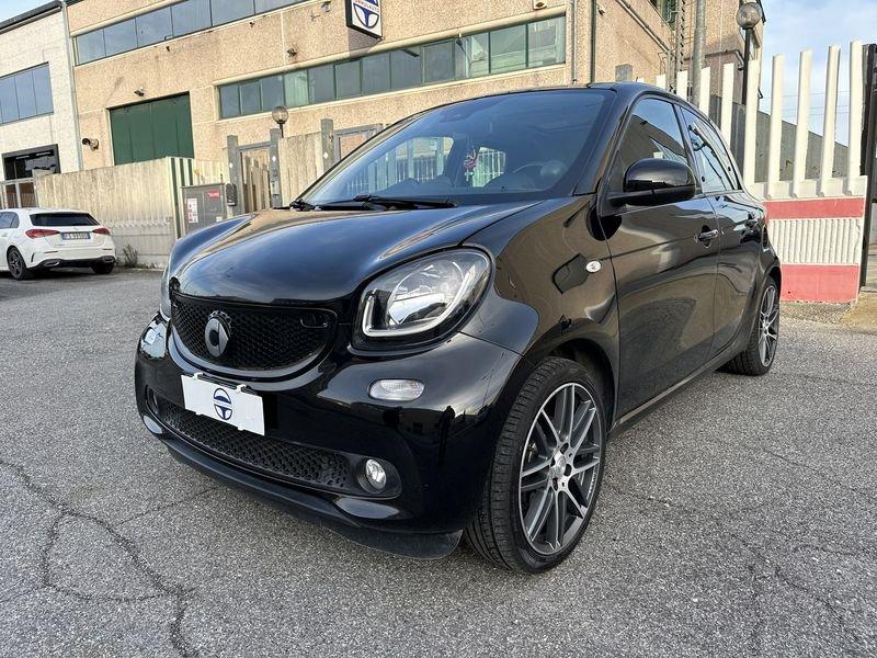 smart forfour 0.9 BRABUS Xclusive twinamic 109CV