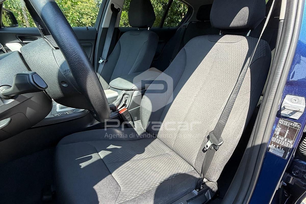 BMW 118d 5p. Advantage