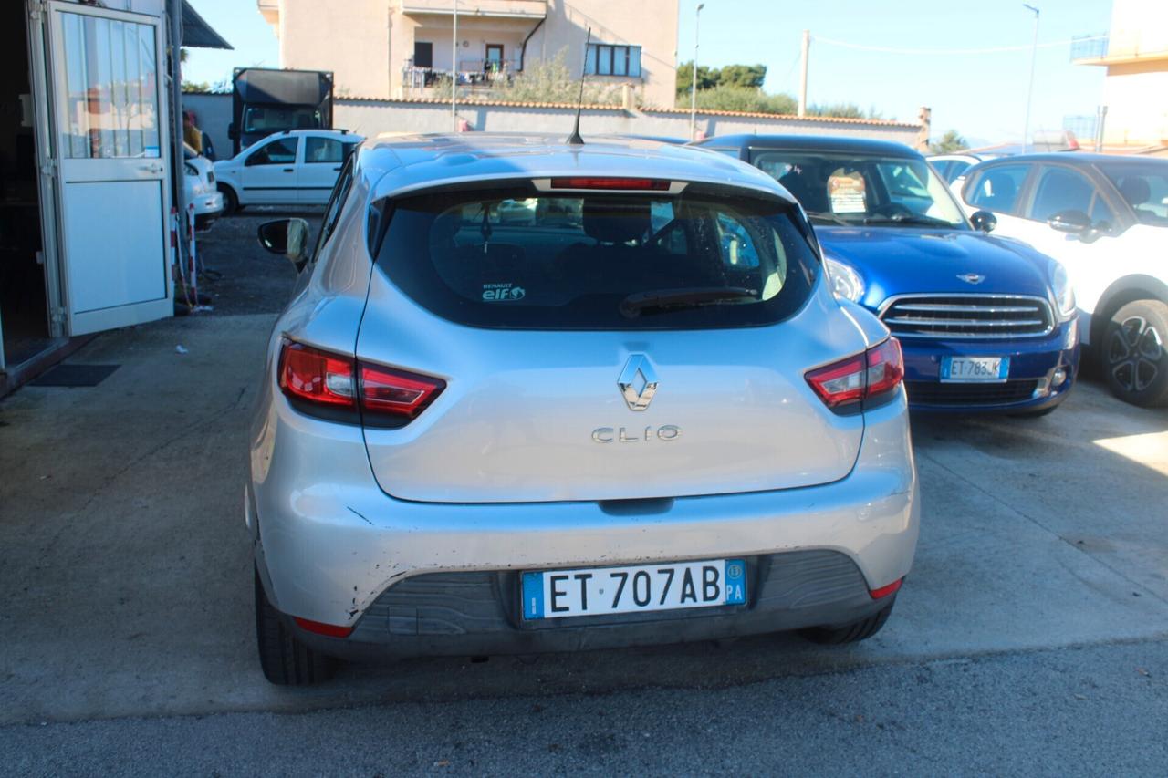 Renault Clio 1.2 75CV 5 porte Wave