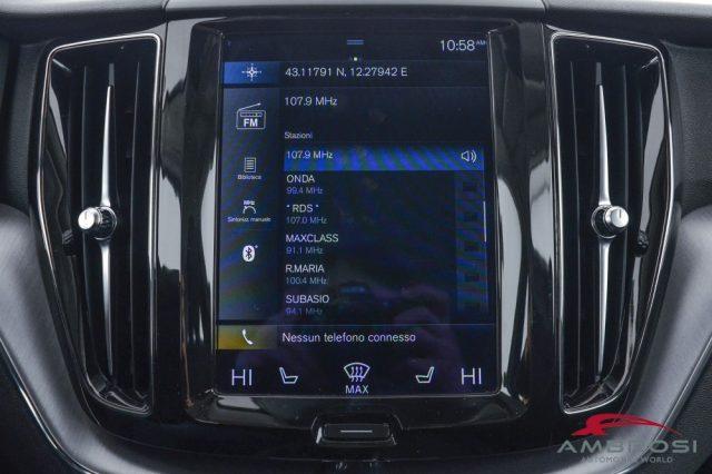 VOLVO XC60 Mild Hybrid B4 (d) AWD automatico Momentum Pro
