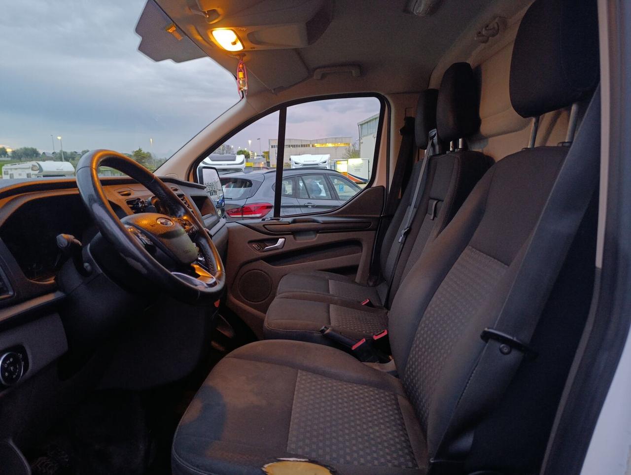 Ford Transit Custom 280 2.0 tdci MHEV 130cv trend L1H2 E6 UNIPROPRIETARIO