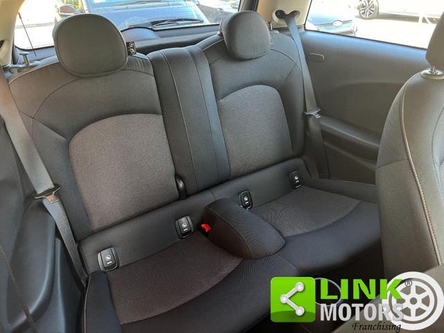 MINI One 1.5 Hatch First 75cv -NEOPATENTATI-