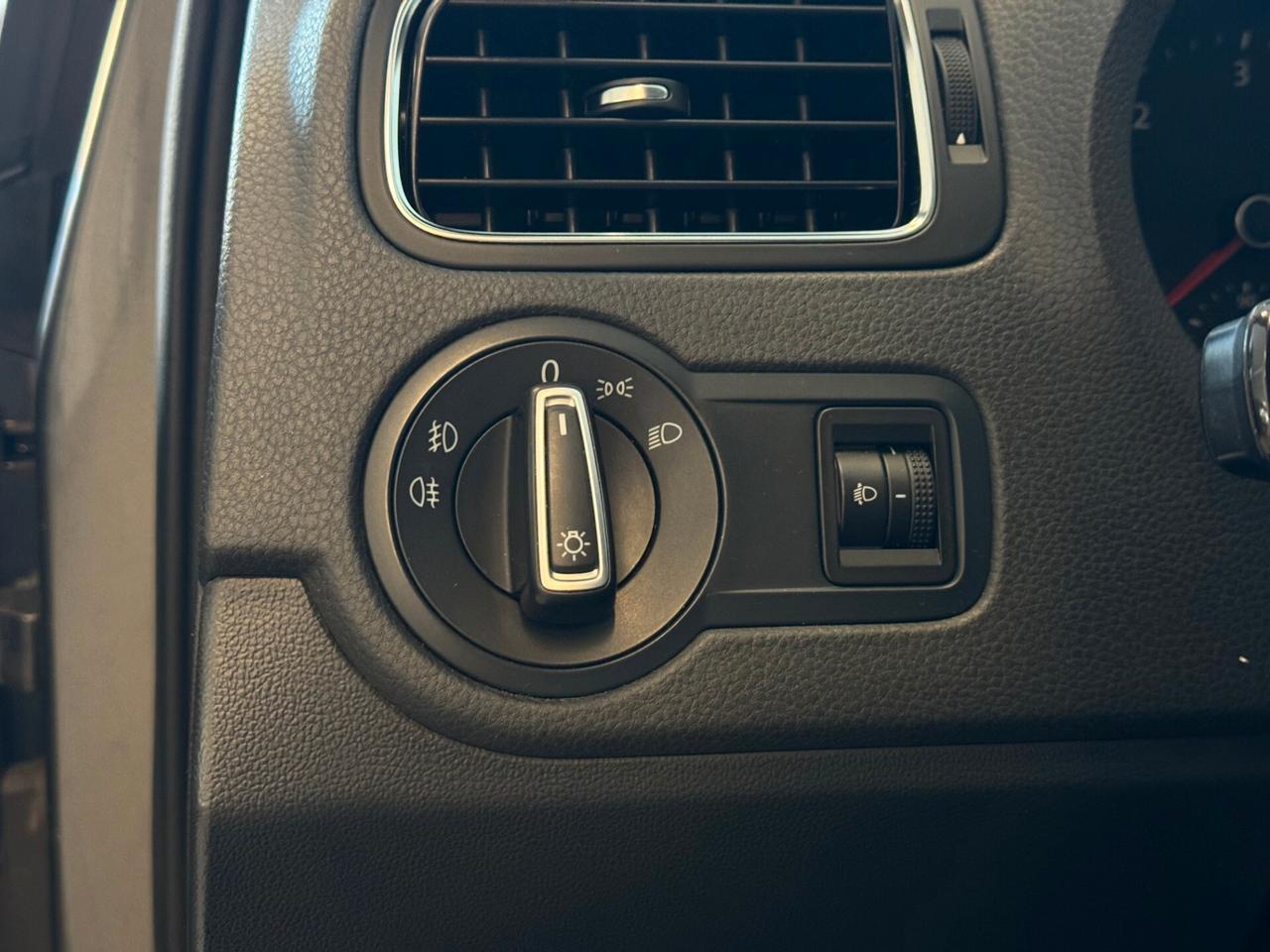 VOLKSWAGEN POLO 1.4cc TDI 90CV 5p. NEOPATENTATI