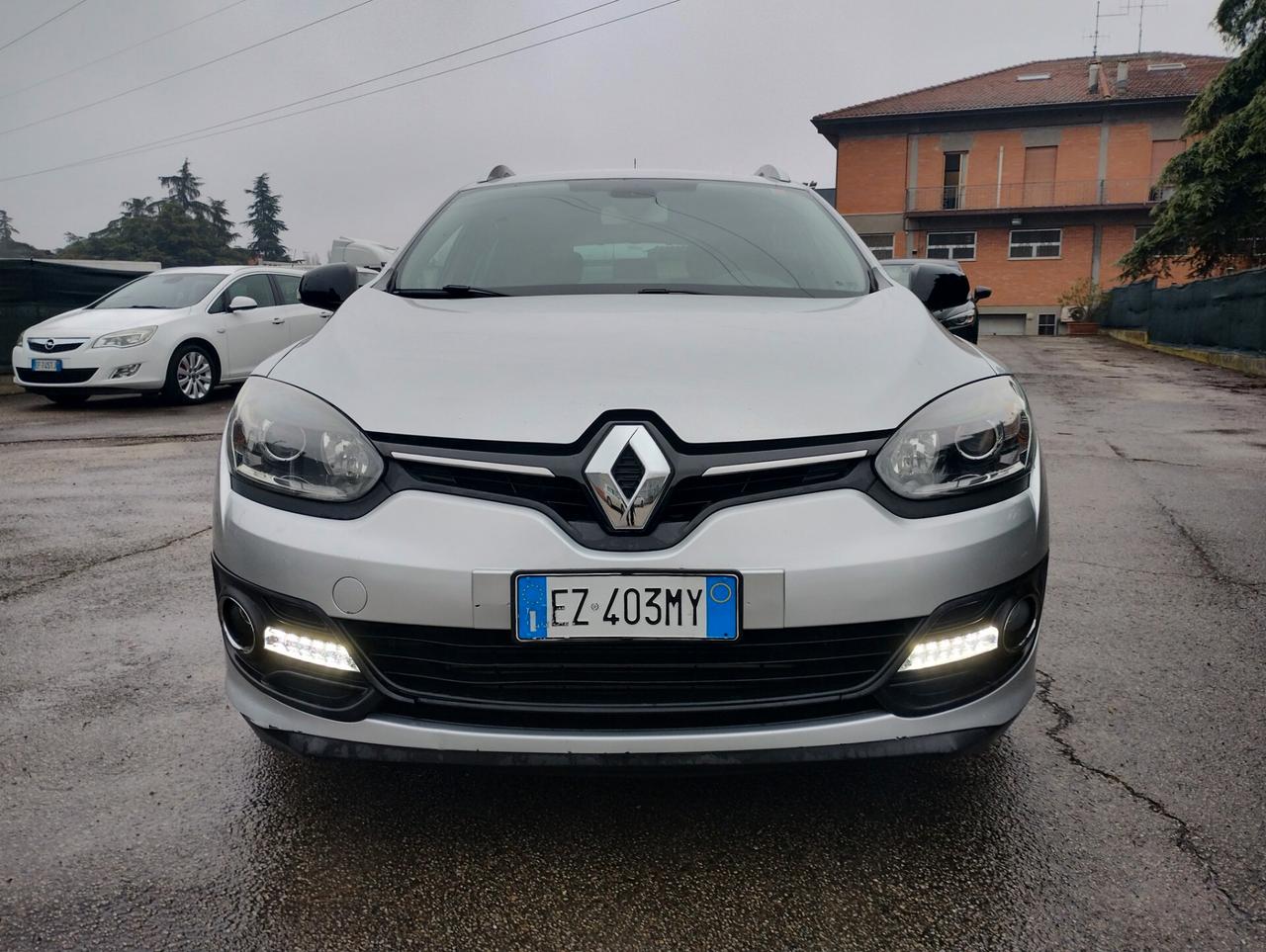 RENAULT MEGANE 1.5 dCI 110CV SportTour Limited 2015