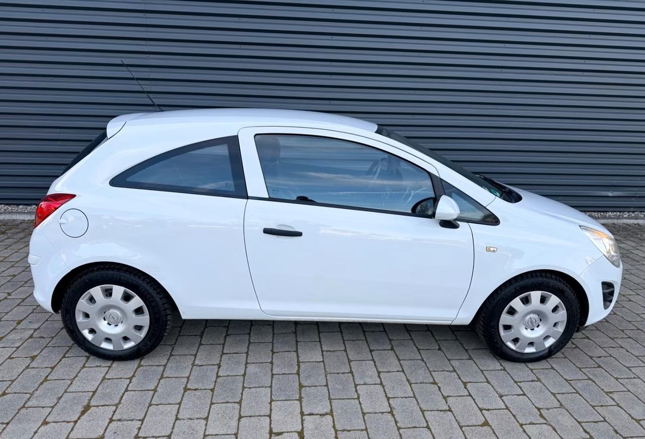 Opel Corsa 1.2 3 porte One ok neo patentati