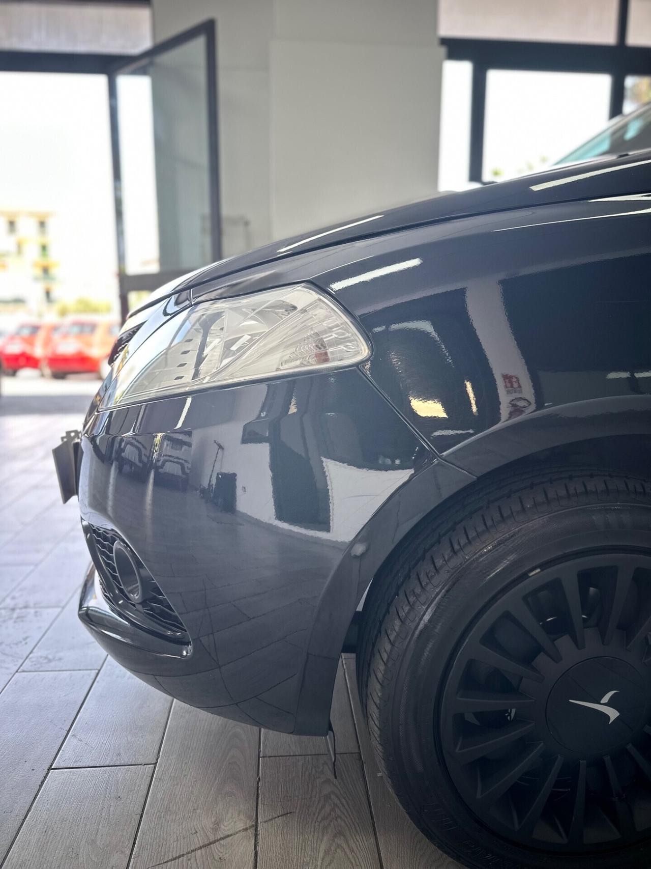 Lancia Ypsilon 1.2 GPL 69 CV 5 porte S&S Platinum