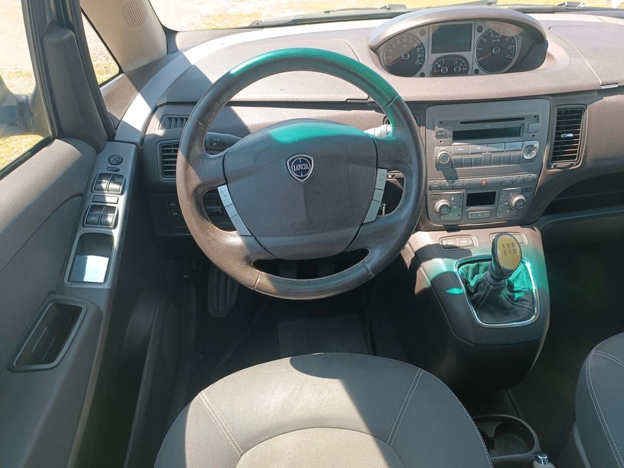 Lancia MUSA 1.4 8V Ecochic (GPL) 5th Avenue