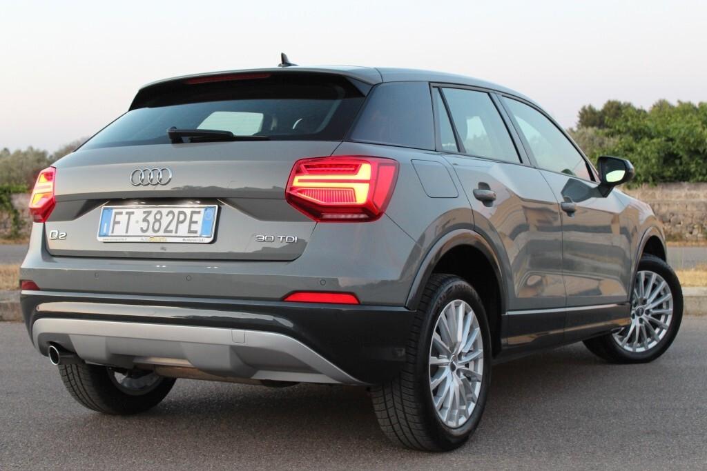 AUDI Q2 1.6 TDI s-tronic Design *LUCI AMBIENTE*LED