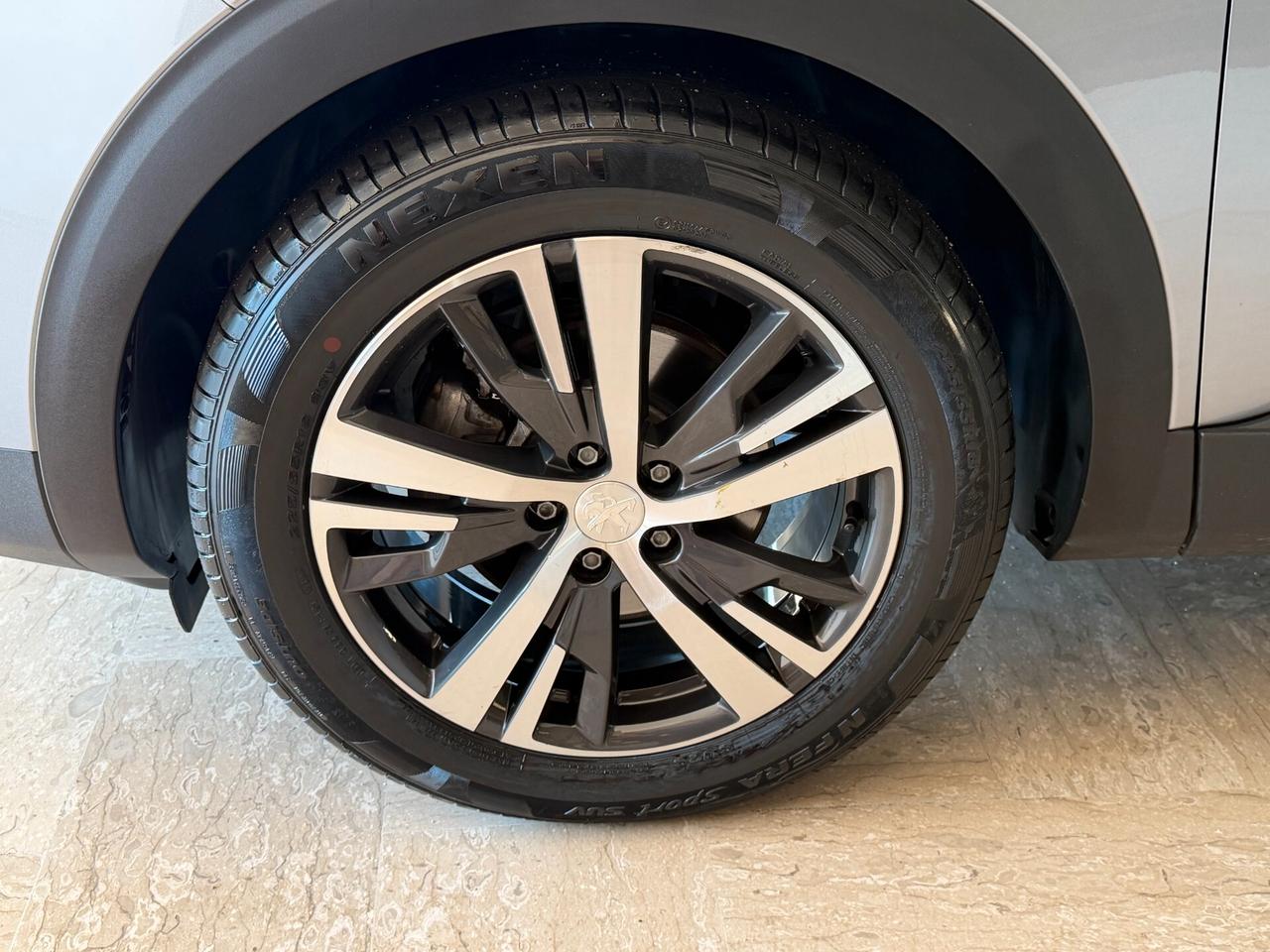 Peugeot 3008 1.5 BLUEHDI 130 cv. AT8 ALLURE PACK (Nav)