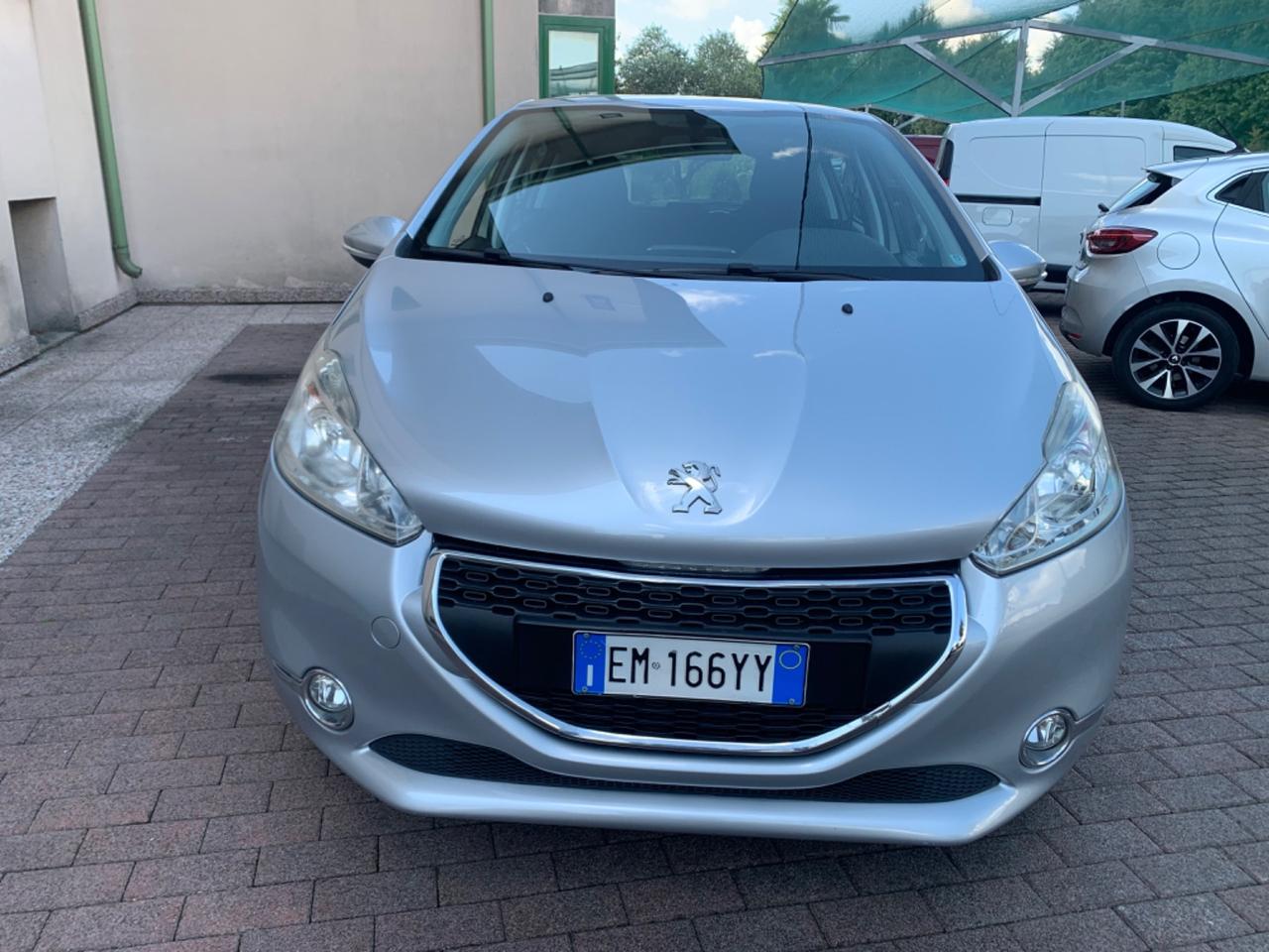 Peugeot 208 1.2 VTi 82 CV 5 porte Allure