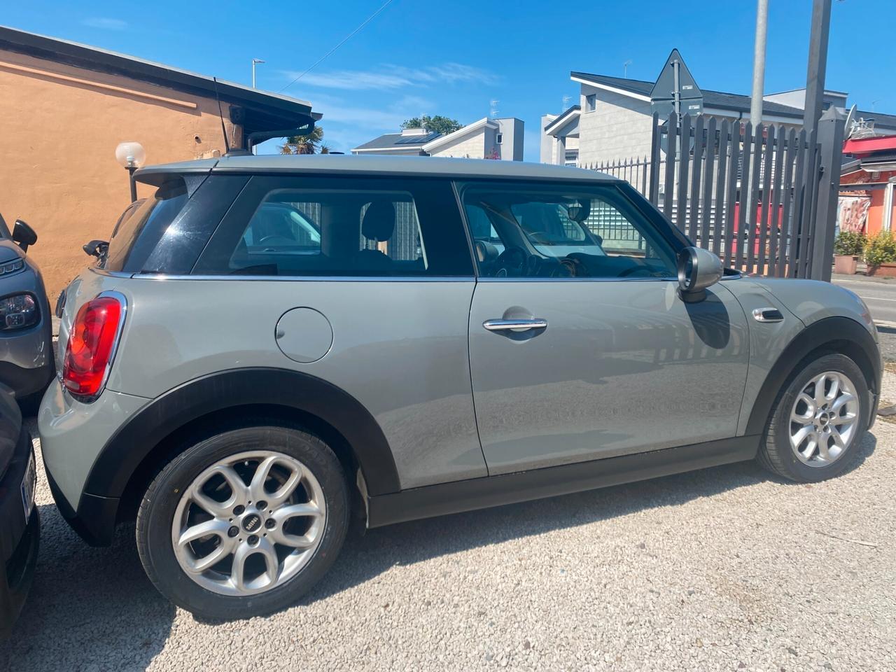 MINI CooperD 3p. 1.5 116Cv Autom Business NAVI -