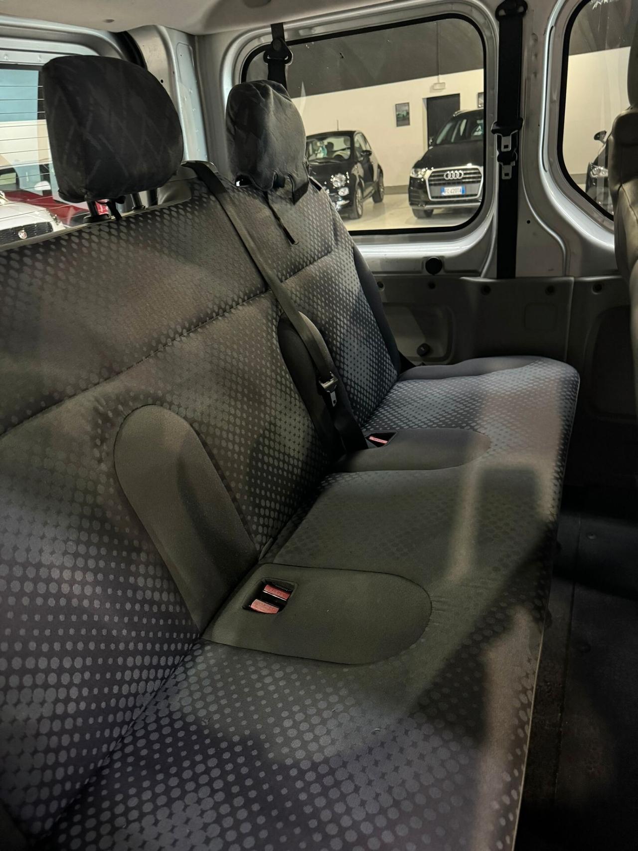Renault Trafic 9 POSTI