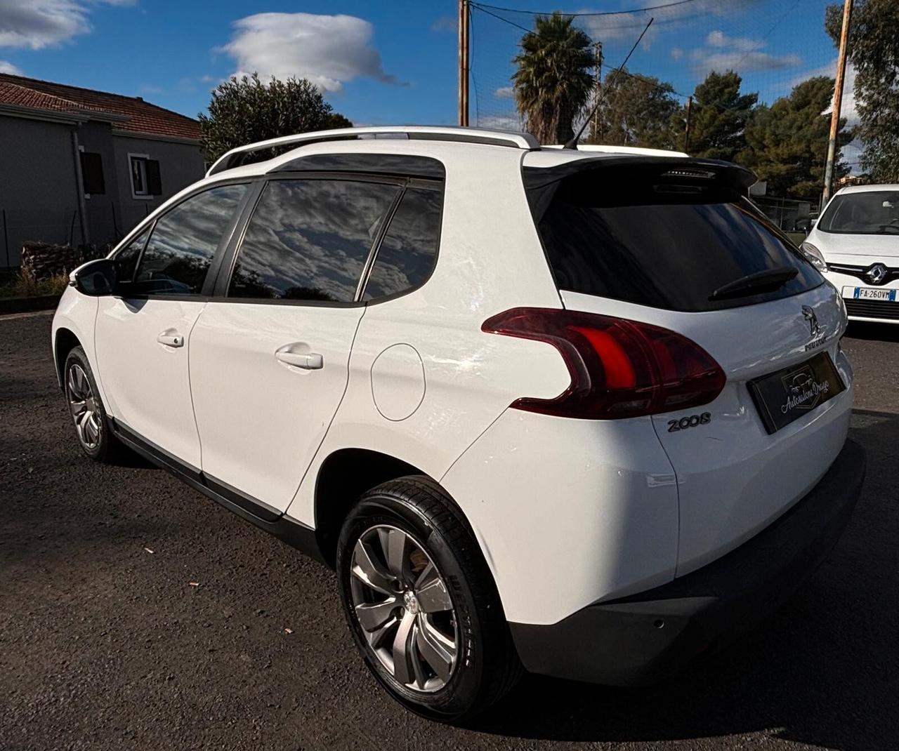 Peugeot 2008 BlueHDi 100 Allure