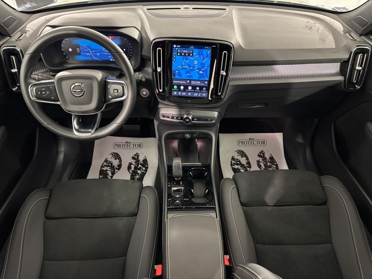 Volvo XC40 B3 automatico Ultimate Dark