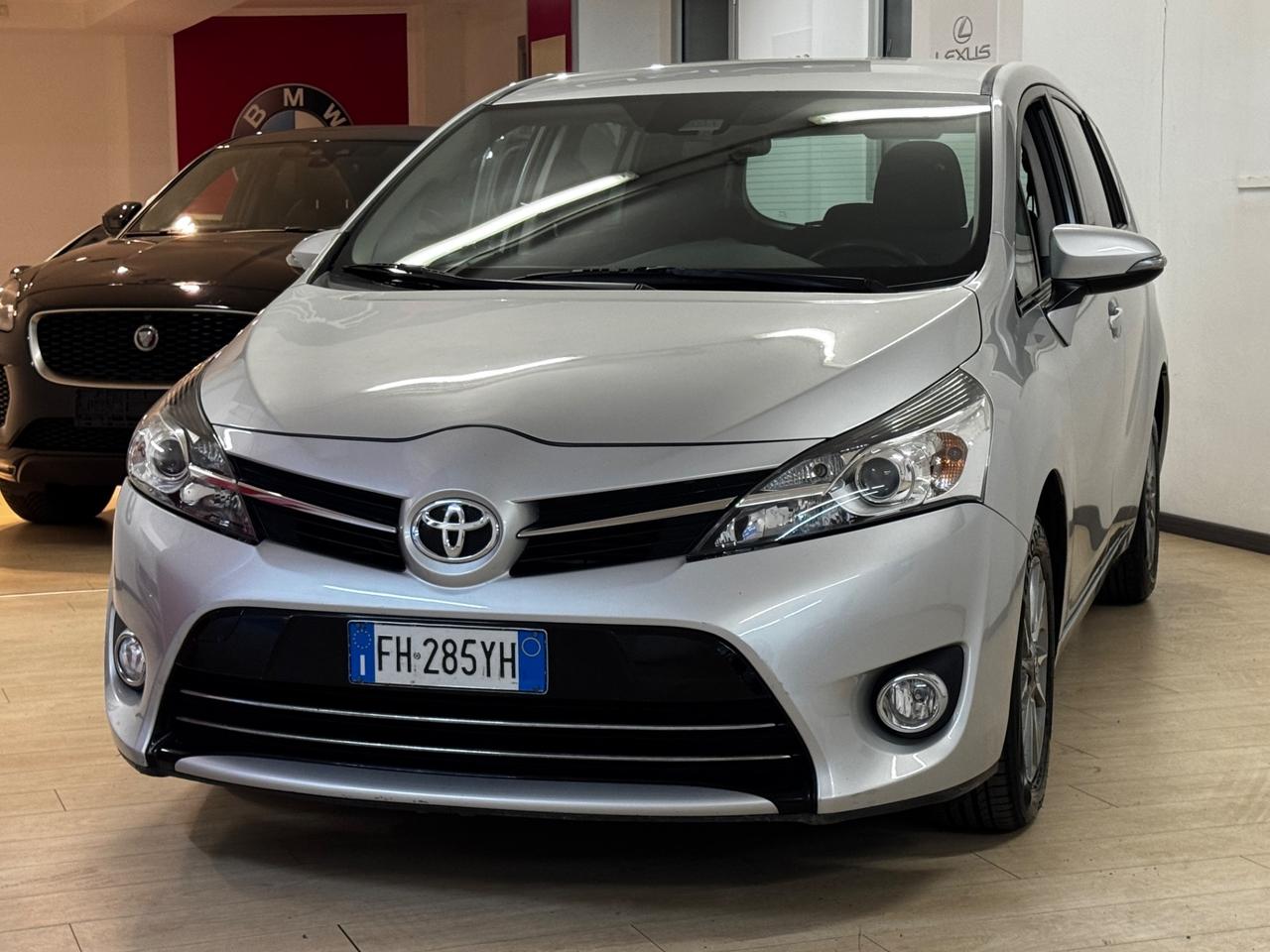Toyota Verso 1.6 D-4D-Euro6-Telecamera-Garantita-Permute-