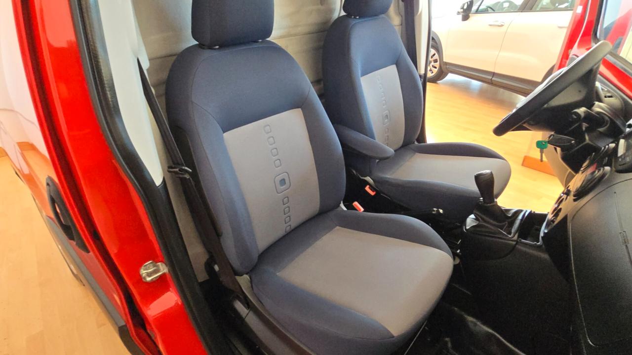 Fiat Fiorino 1.3 MJT 95CV Combinato Adventure