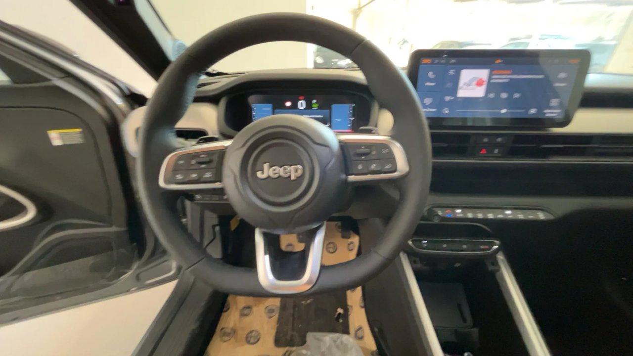 Jeep Avenger 1.2 Turbo 100 CV e-Hybrid Summit