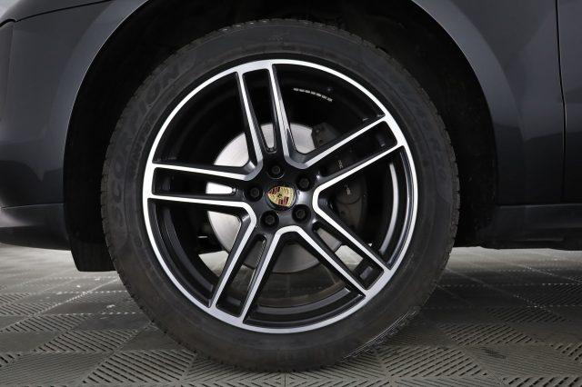PORSCHE Macan Macan