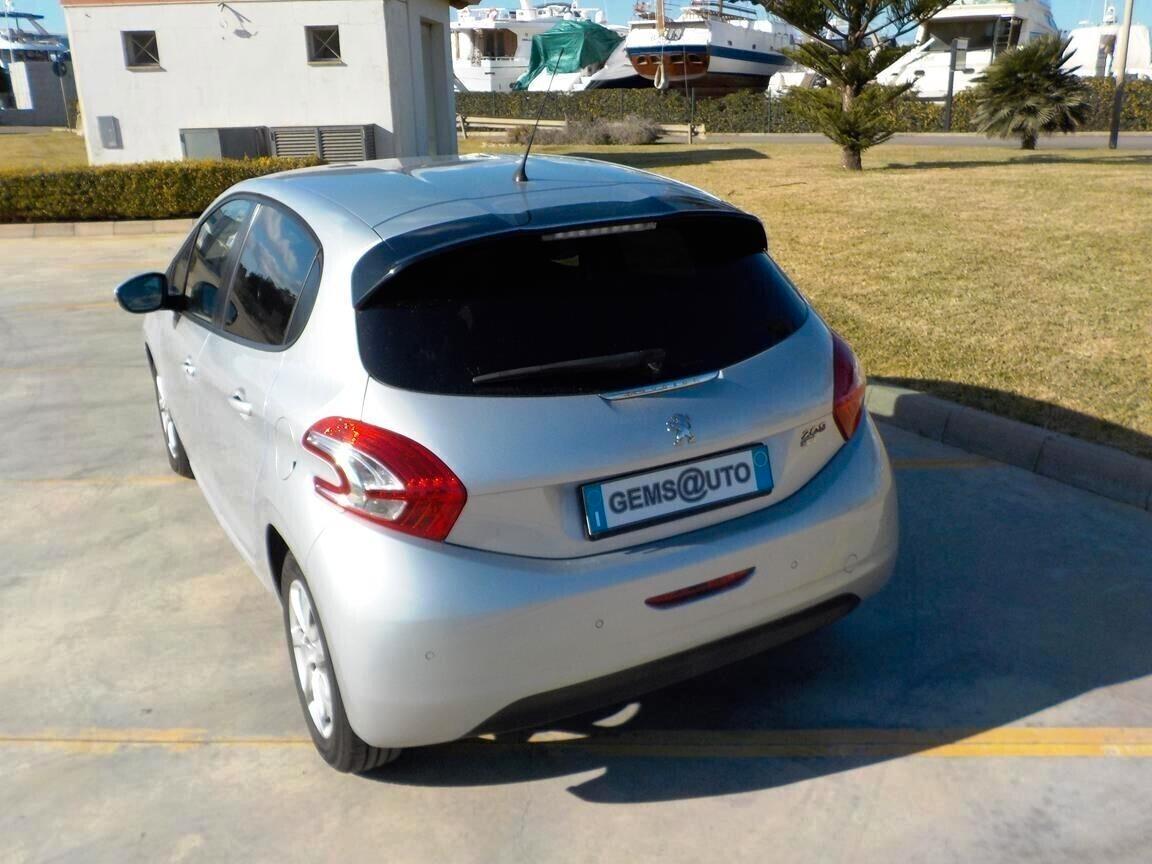 Peugeot 208 1.4 e-HDi 68 CV S&S robotizzato 5 porte Active