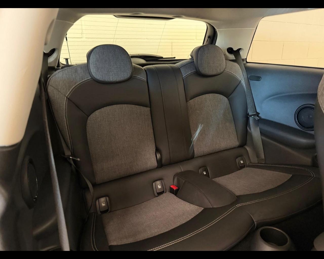MINI Mini Full El. (F56) - Mini Cooper SE Yours