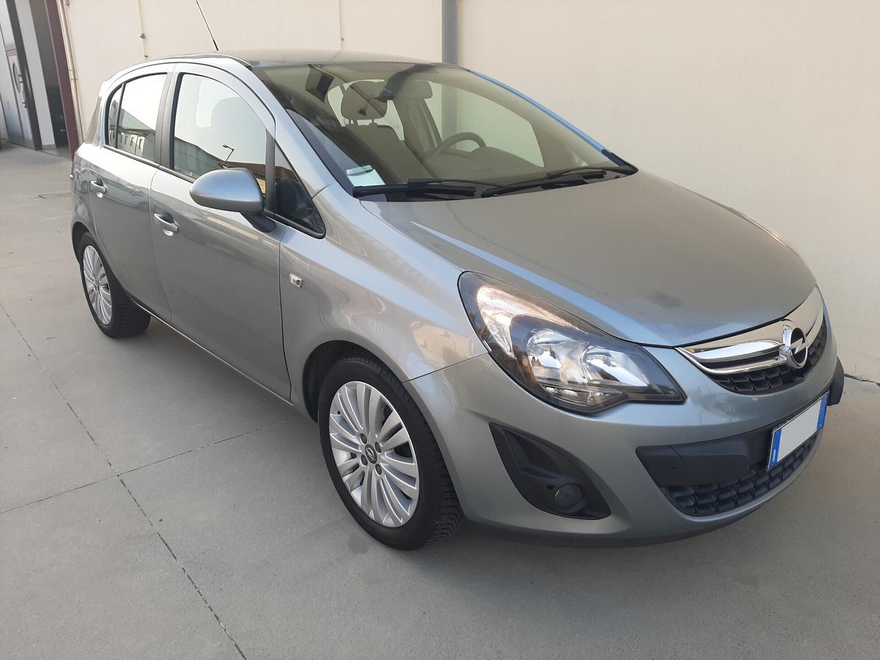 Opel Corsa 1.2 85CV 5 porte GPL-TECH Edition