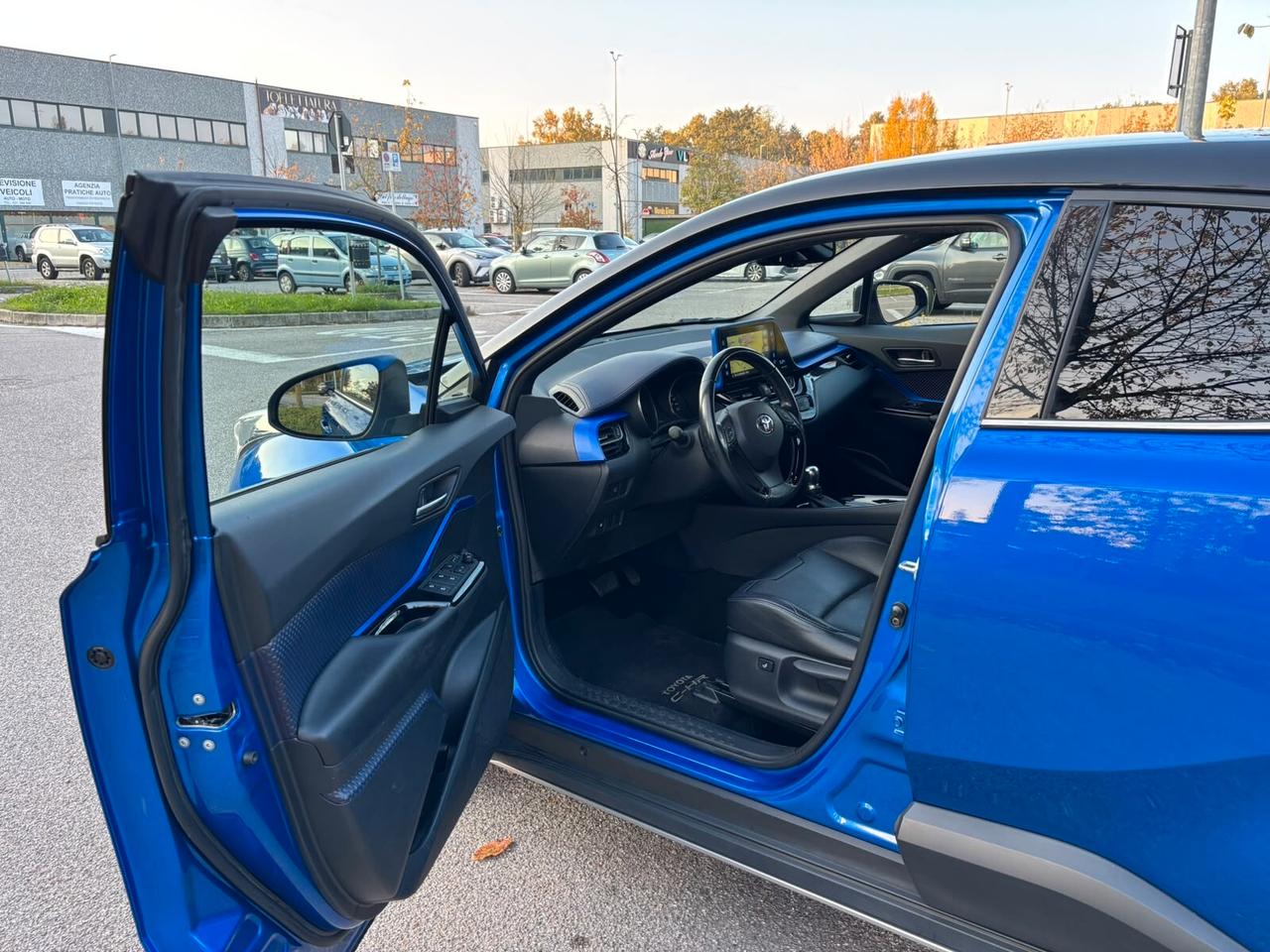 Toyota C-HR 1.8 Hybrid E-CVT Lounge