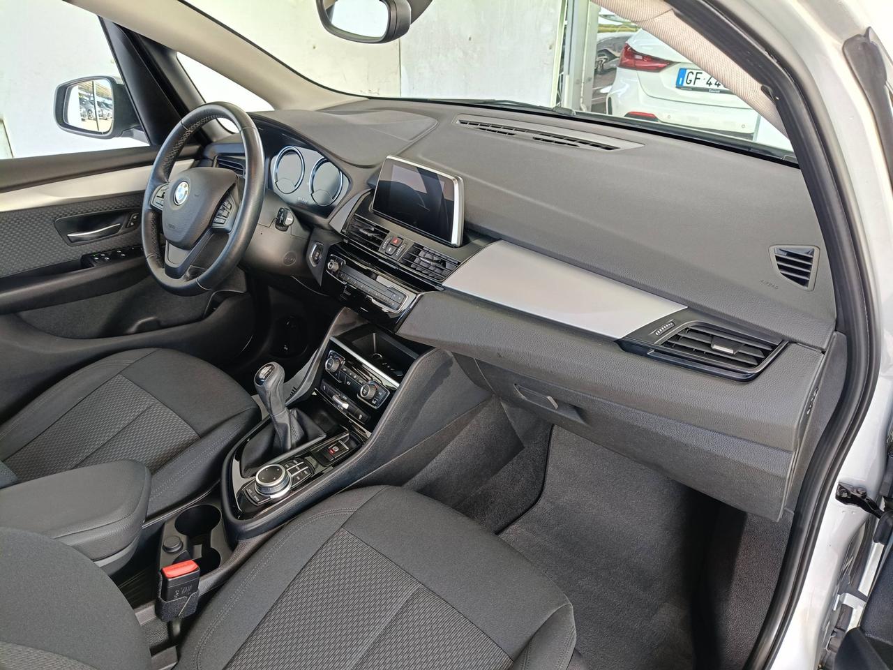 BMW Serie 2 F45 2018 Active Tourer - 216d Active Tourer Advantage