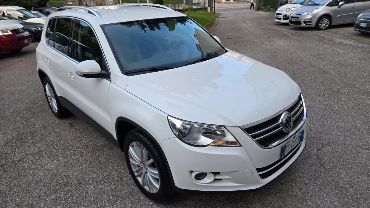 Volkswagen Tiguan 2.0 TDI DPF 4MOTION DSG Sport &