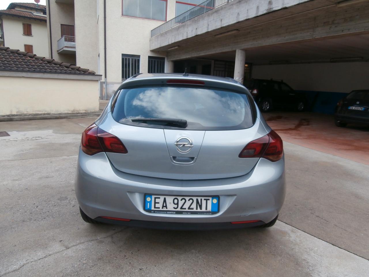 Opel Astra 1.7 CDTI 110CV 5 porte Cosmo